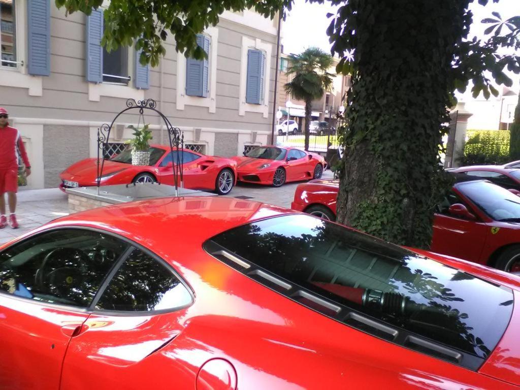 Hotel Villa Maranello Esterno foto